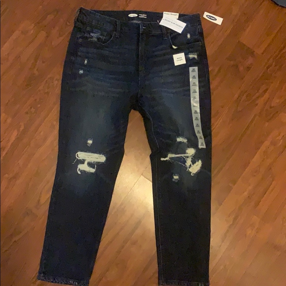 NWT Womens size 16 Old Navy Ankle Jeans